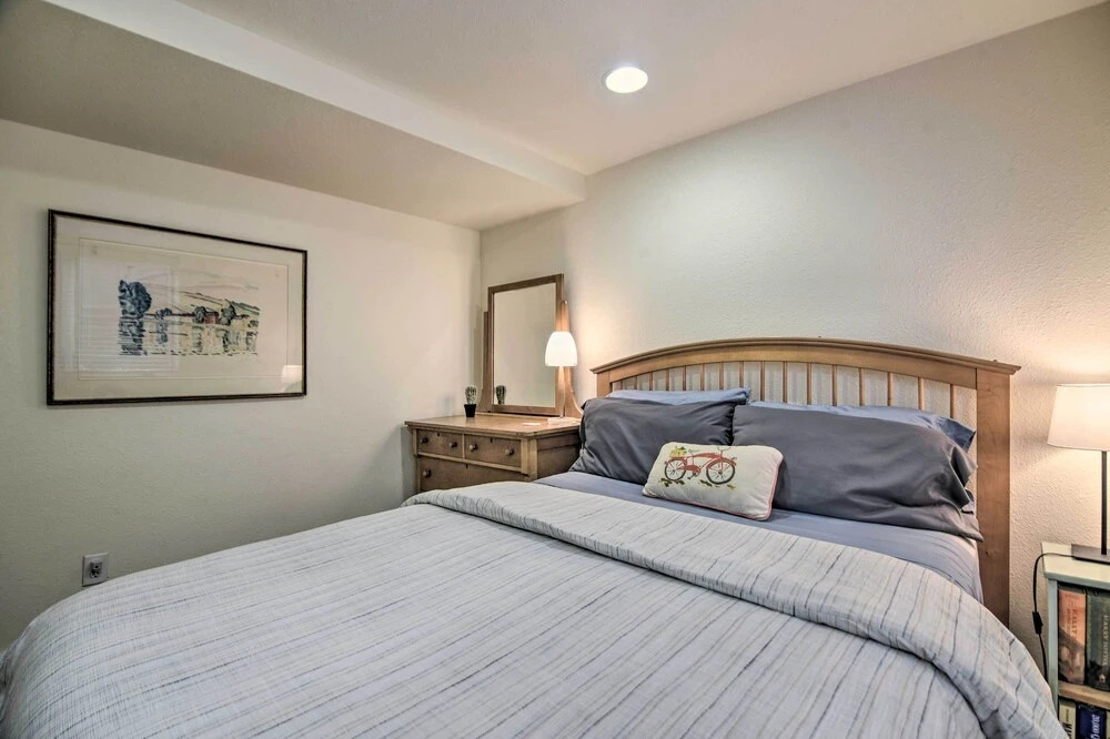 Cozy Fort Collins Garden Apt in Historic Old Town!
