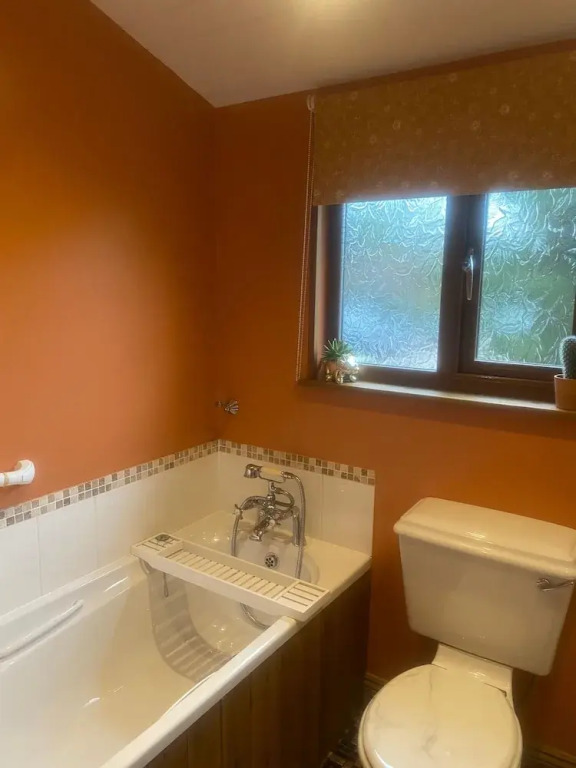 Luxury log Cabin With hot Tub- York