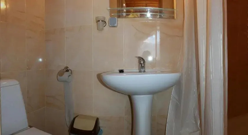 Postoyalyi Dvir