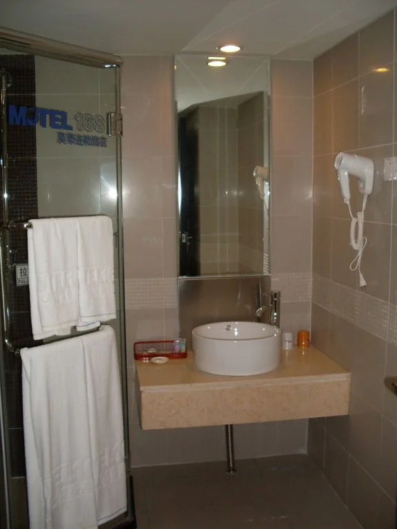 Home Inn Shanghai Stadium Wanping South Road