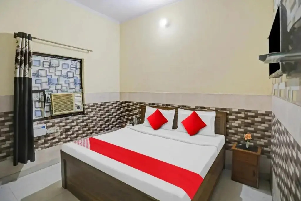 OYO Flagship Kashvi Palace Near Usmaanpur 1st pusta