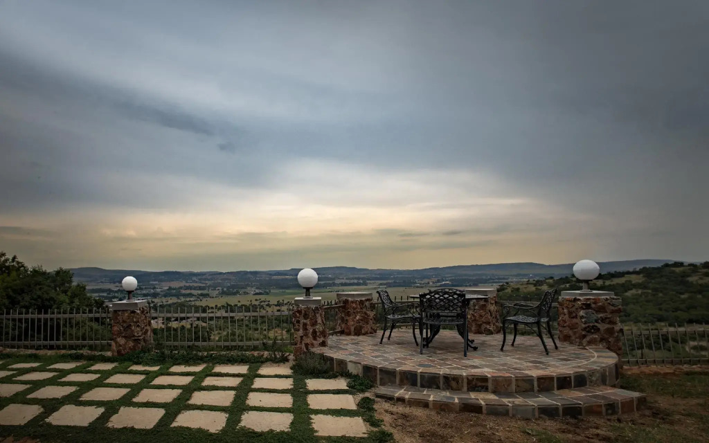 Eagles Nest Estate Luxury Guest House