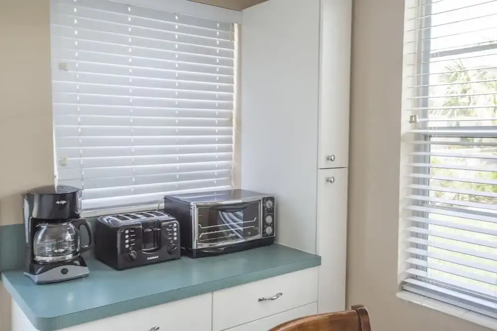 Aloha Kai - Unit 6 2 Bedrooms 1 Bathroom Apts