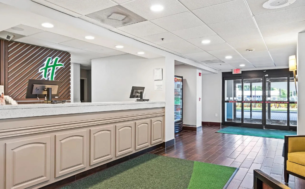 Holiday Inn - St. Petersburg West by IHG