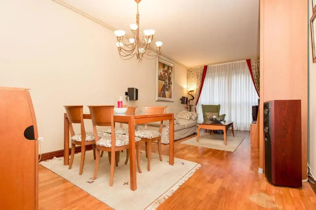 Apartamento Céntrico Con Vistas a la Ría! Garage, Ideal 2-4
