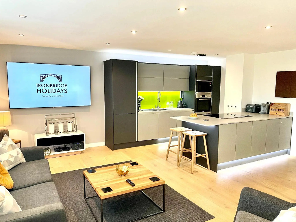Apartment Twelve