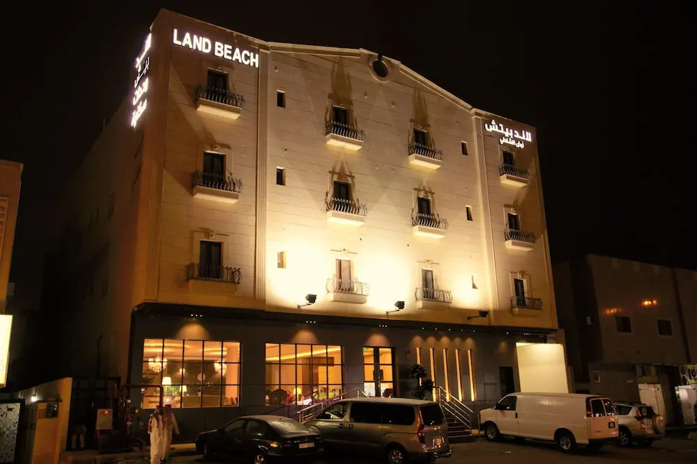 Land Walk Al Aqiq