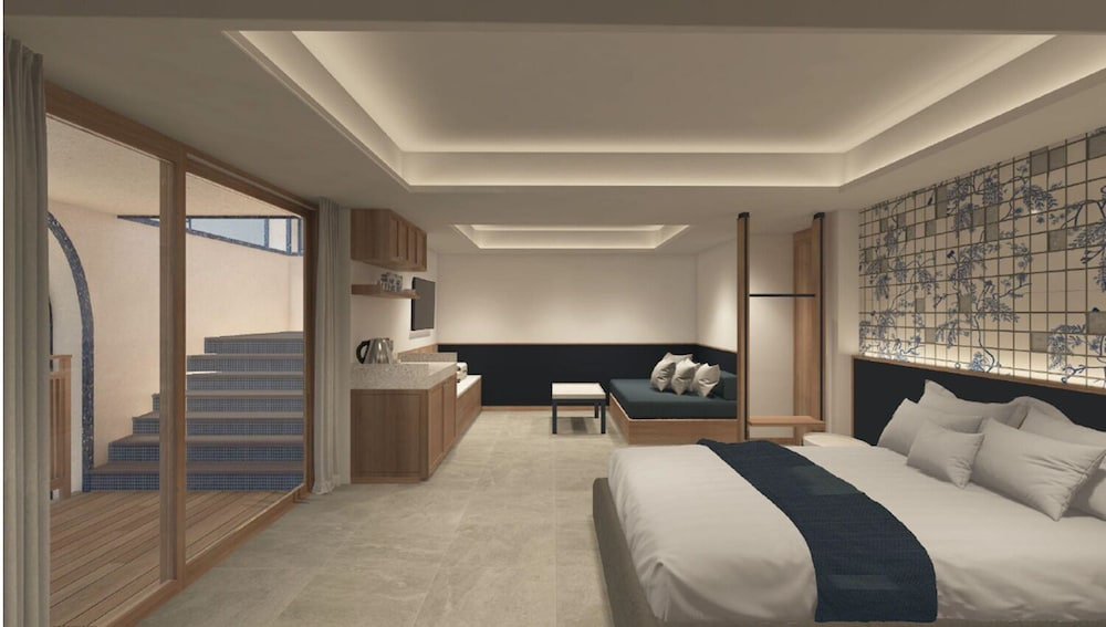 Myneris Hotel, Phuket Karon Beach
