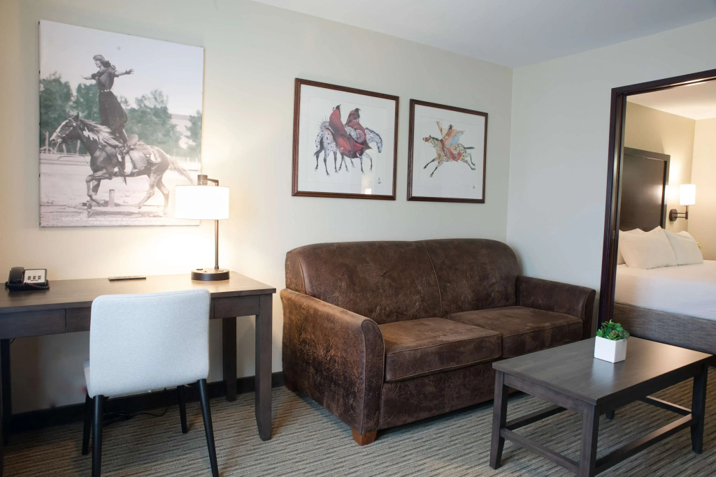 Oxford Suites Pendleton