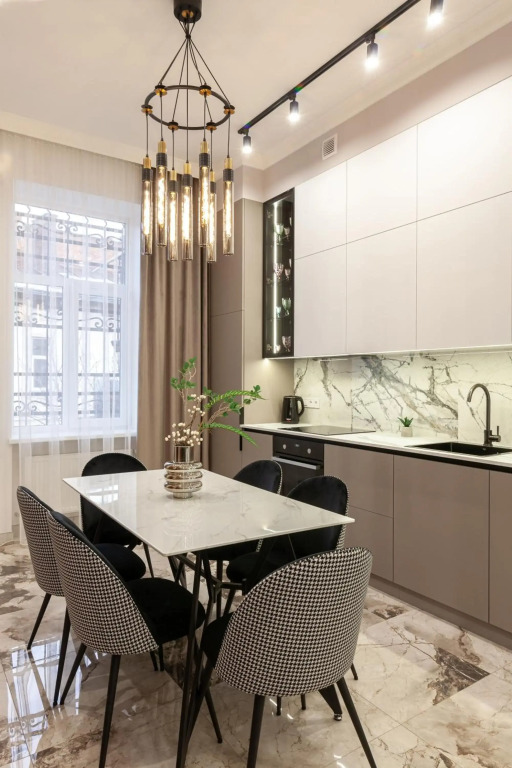 LEOGRAND apartment on Horodotska 45