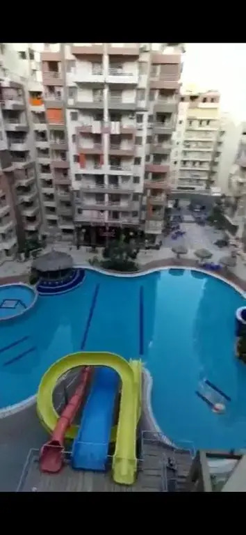 منتجع هوليداي ريزورت اكتوبر النخيل