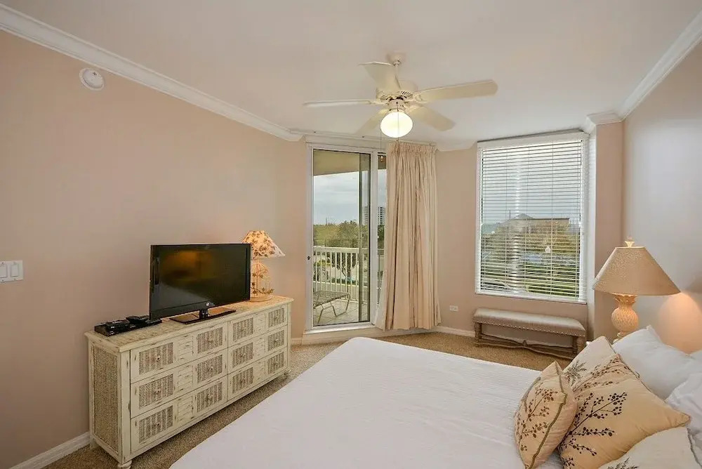 The Crown 3 Bedrooms 3 Bathrooms Condo