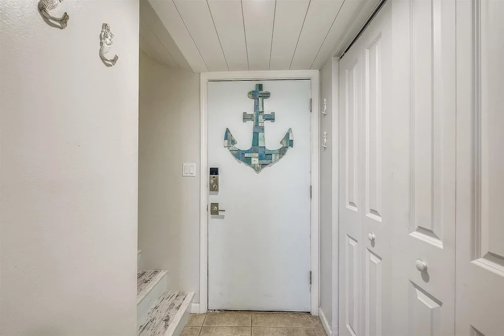 Pinnacle Port A502 - Updated 3 Bedroom . Free Fun! Boat Ramp Access! Condo by RedAwning