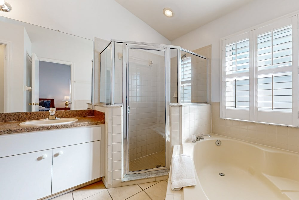 Dog-friendly Getaway With Private Pool, Tennis & AC - Near Theme Parks