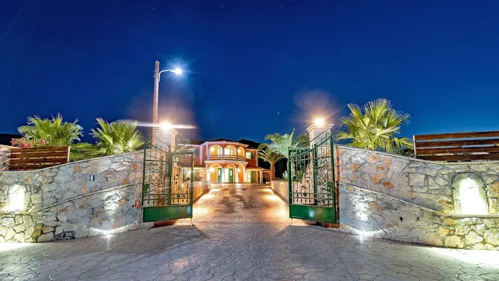 Villa Amari by Villa Plus