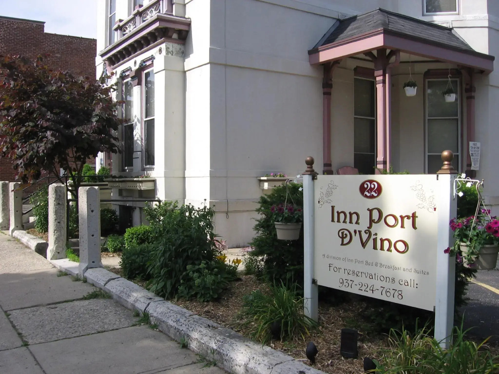 Inn Port Lodging