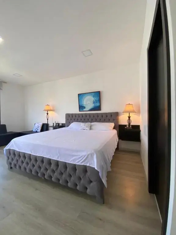 Departamento ejecutivo en todo el centro de Manta, Manabi