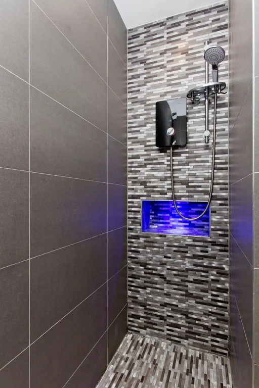 Ultra Modern, West End Village, Refurbished basement appt