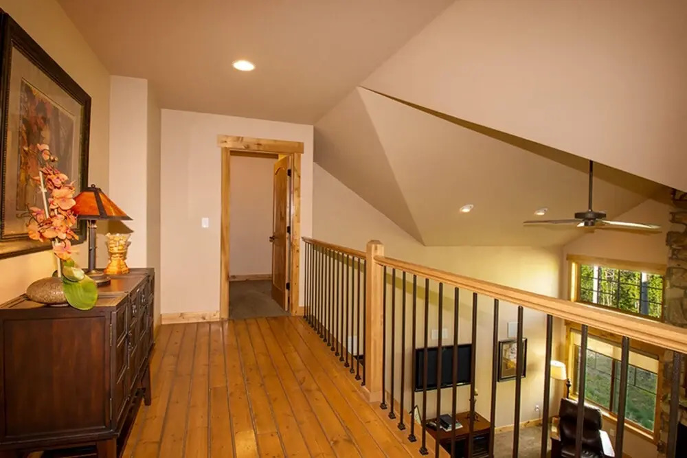Leland Creek Home 5 Br home by RedAwning