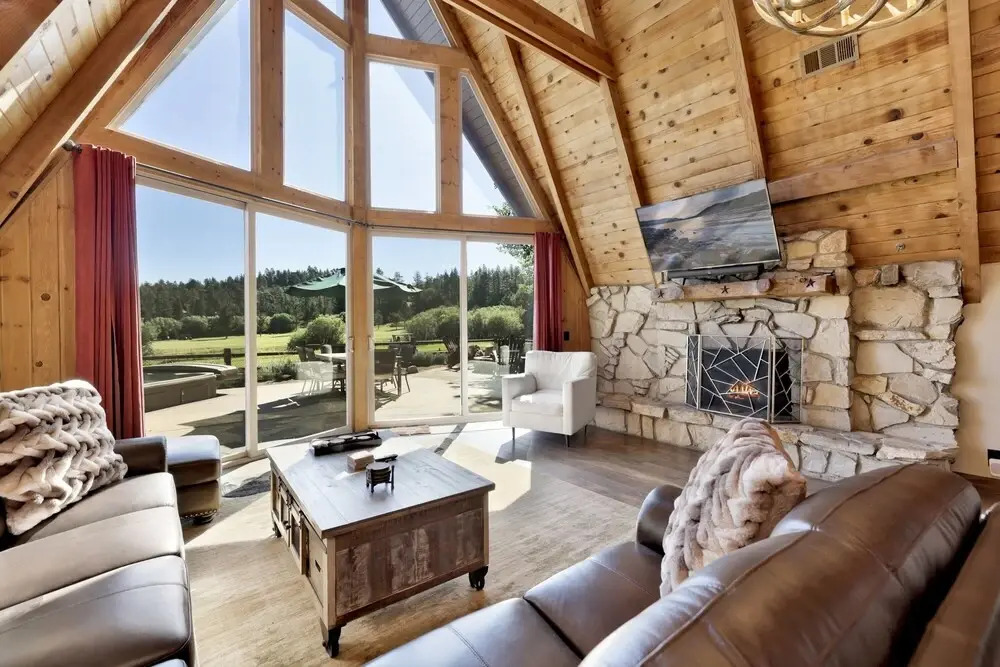 2152-big Bear Den 3 Bedroom Home by RedAwning