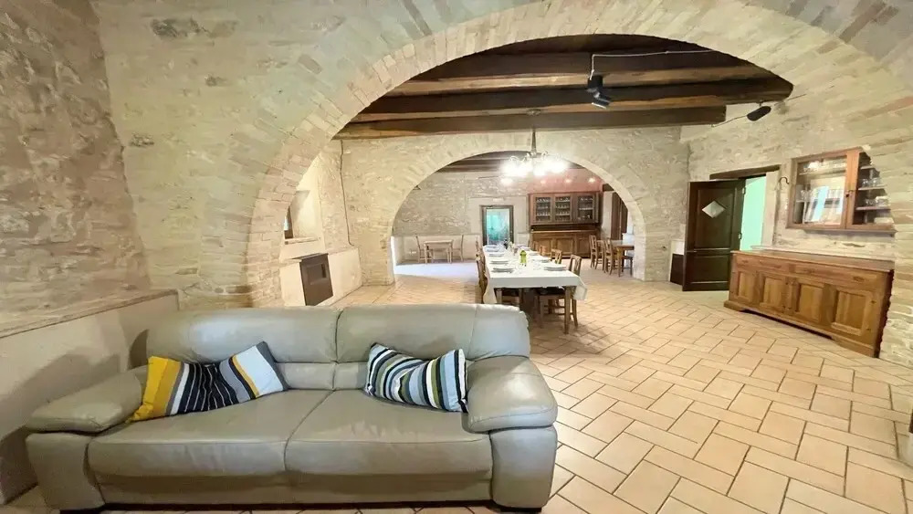 Contemporary Villa With Pool - Spello By The Pool - Sleeps 11 Exclusively Yours