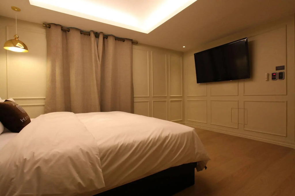 Yeoksam Hotel LIN