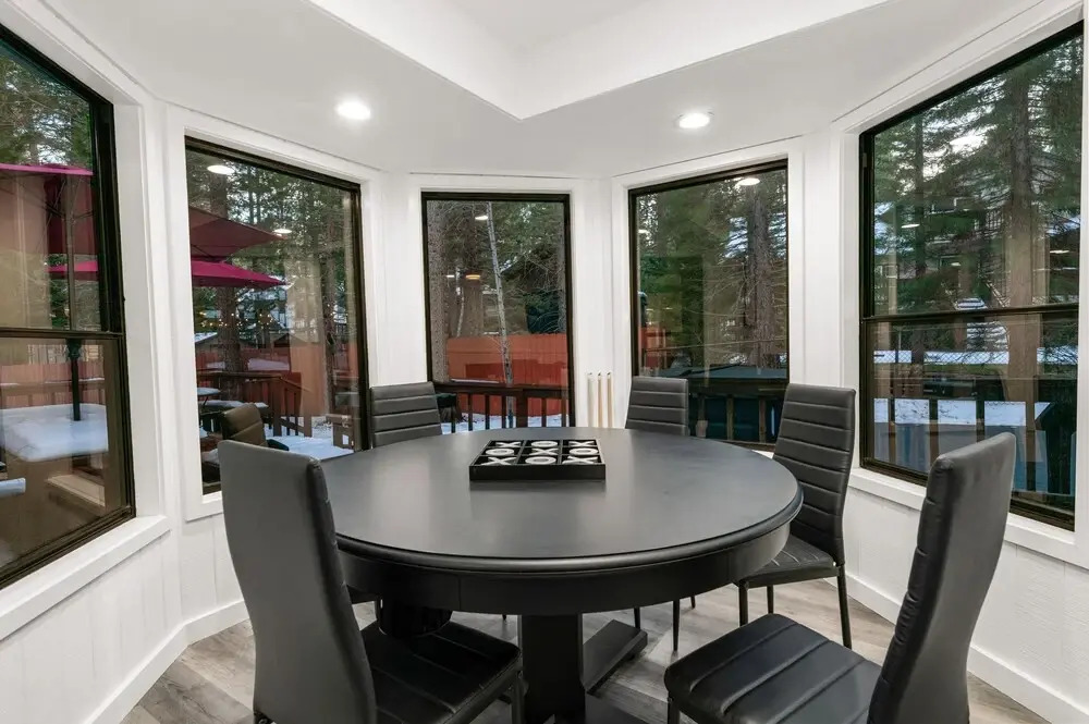 Beary Cozy Retreat - Newly Remodeled With Hot Tub And Game Room In Prime Location! 3 Bedroom Cabin