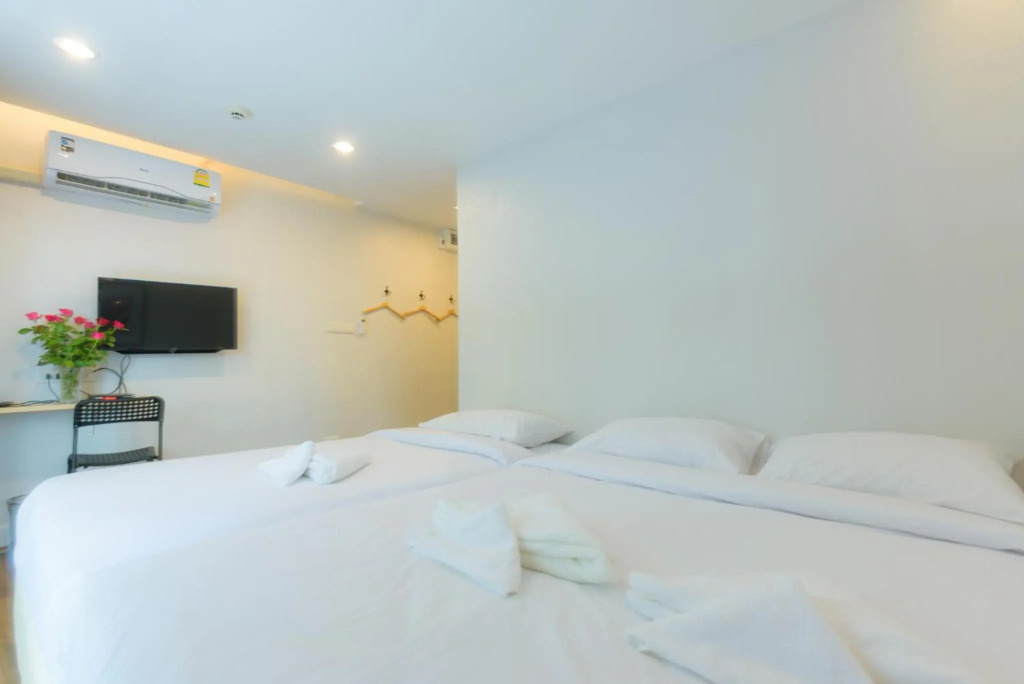 Metro hotel