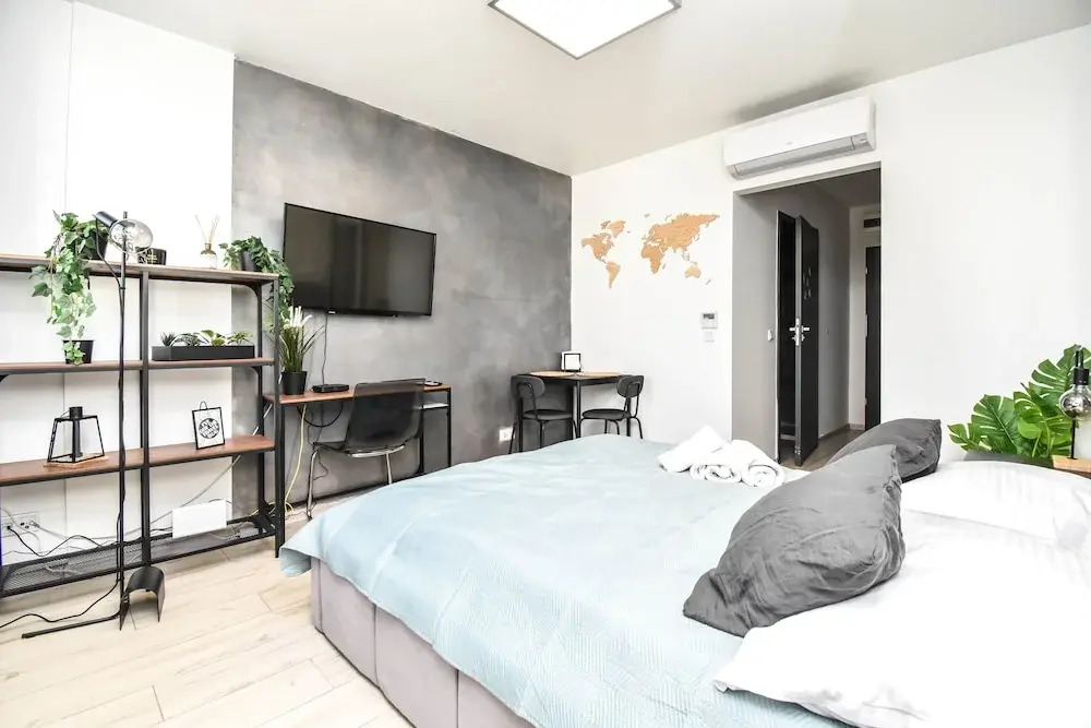 EASY RENT Apartments - Smart 705