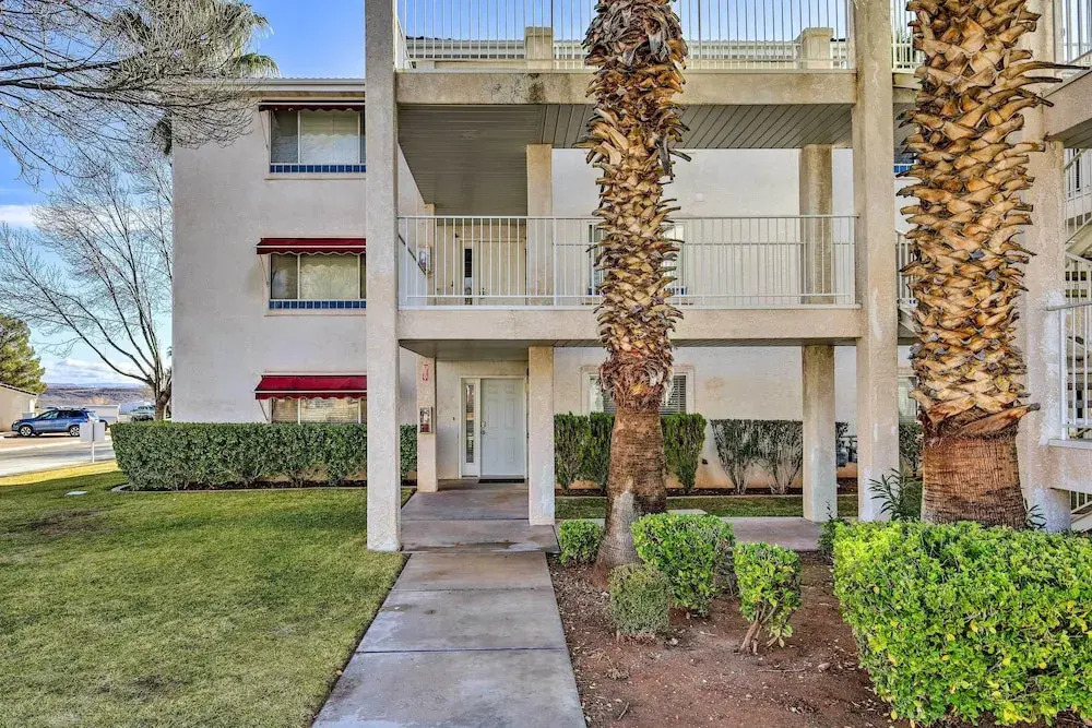Beautiful St George Condo ~ 5 Mi to Downtown!