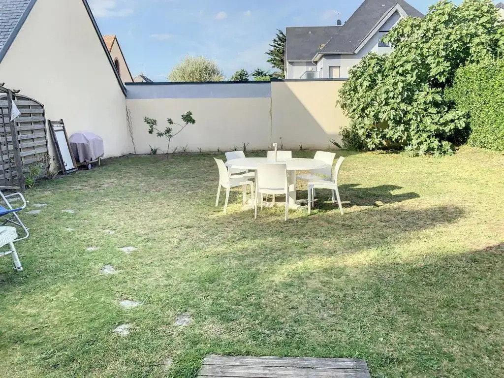 Villa au Calme avec Jardin, Proche Plage et Commerces, Wifi et Équipements Complets - FR-1-361-117