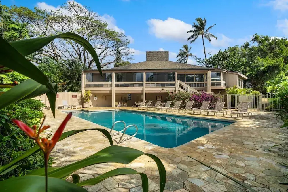 Pali Ke Kua #237 2 Bedroom Condo by RedAwning