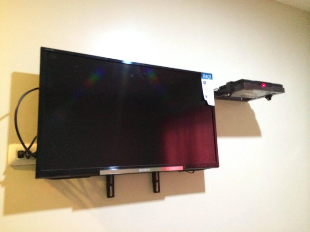 1st Avenue Apartelle