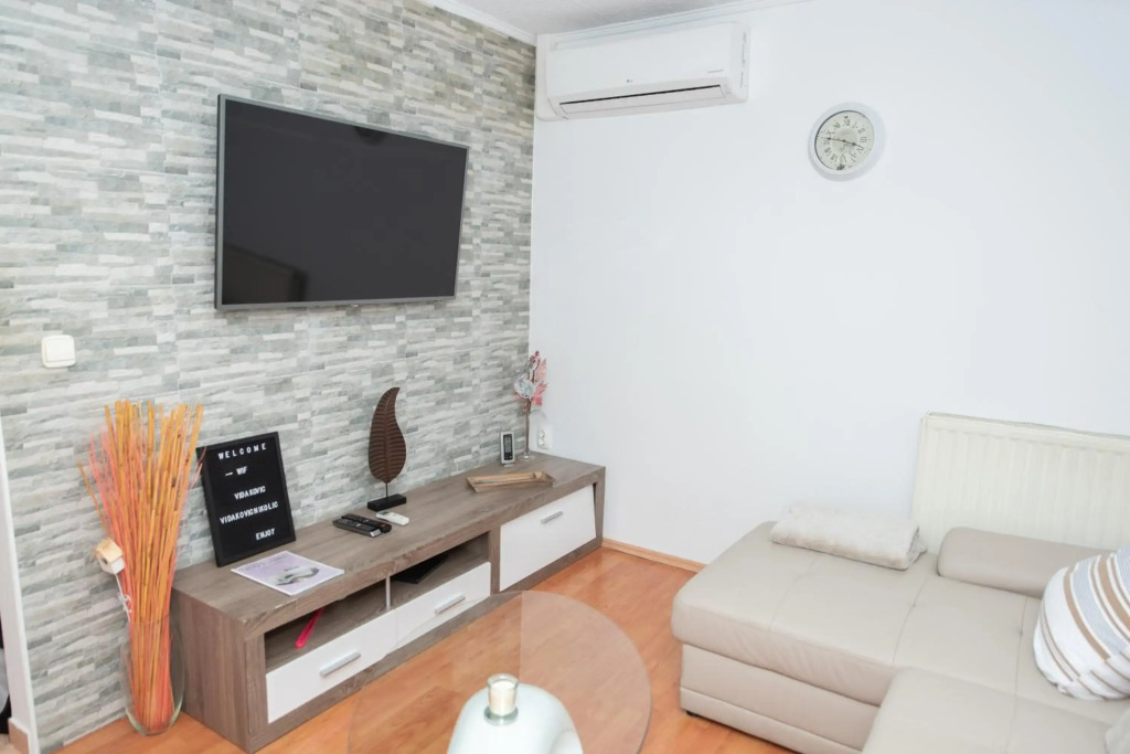 Apartments Šentvid