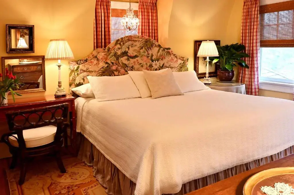 Hilltop House Bed & Breakfast