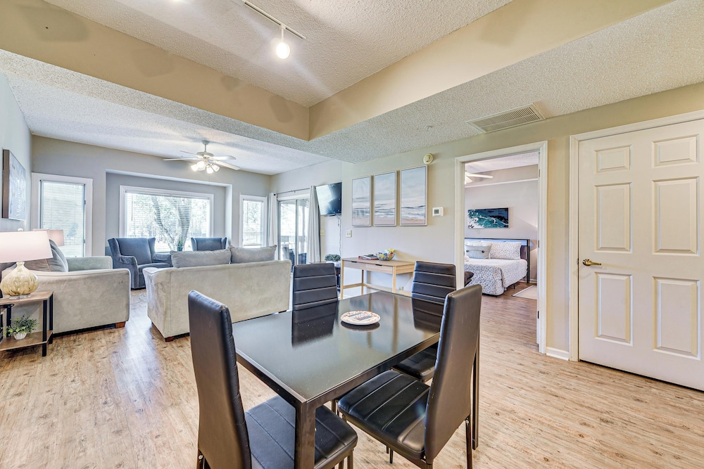Family Friendly! Golf-front Haven in Cherry Grove