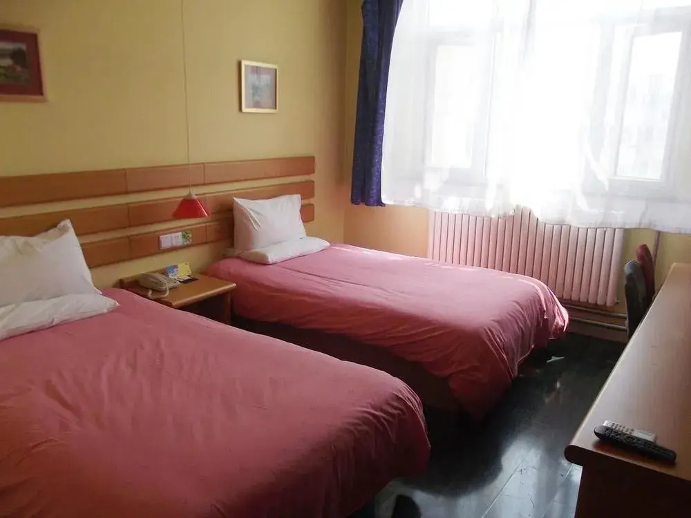 Home Inn Qingdao Jinggangshan Road