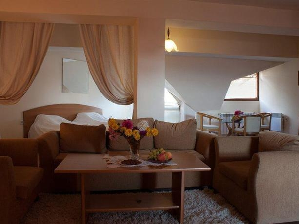 Alex Apartments