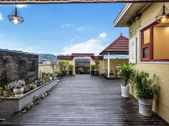 Yaju Hotel