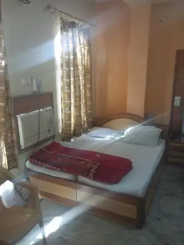 Raghav Hotel