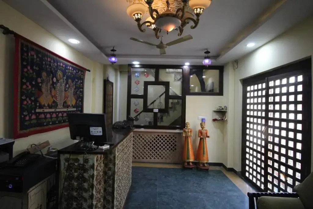 Little Ganesha Inn