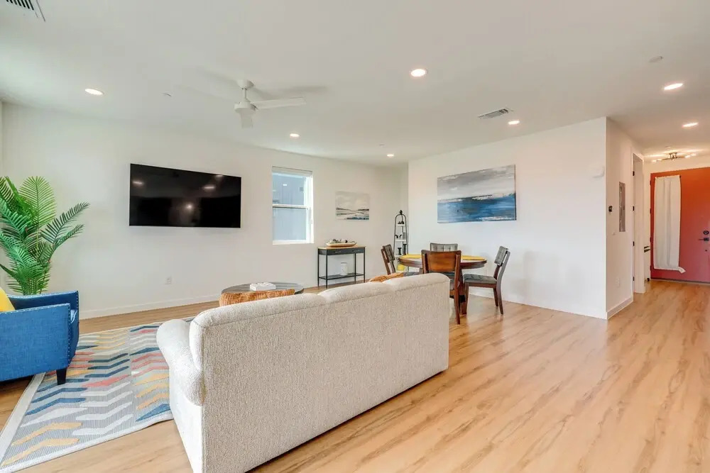 5 Mi to Dtwn: Modern Condo in New Braunfels!