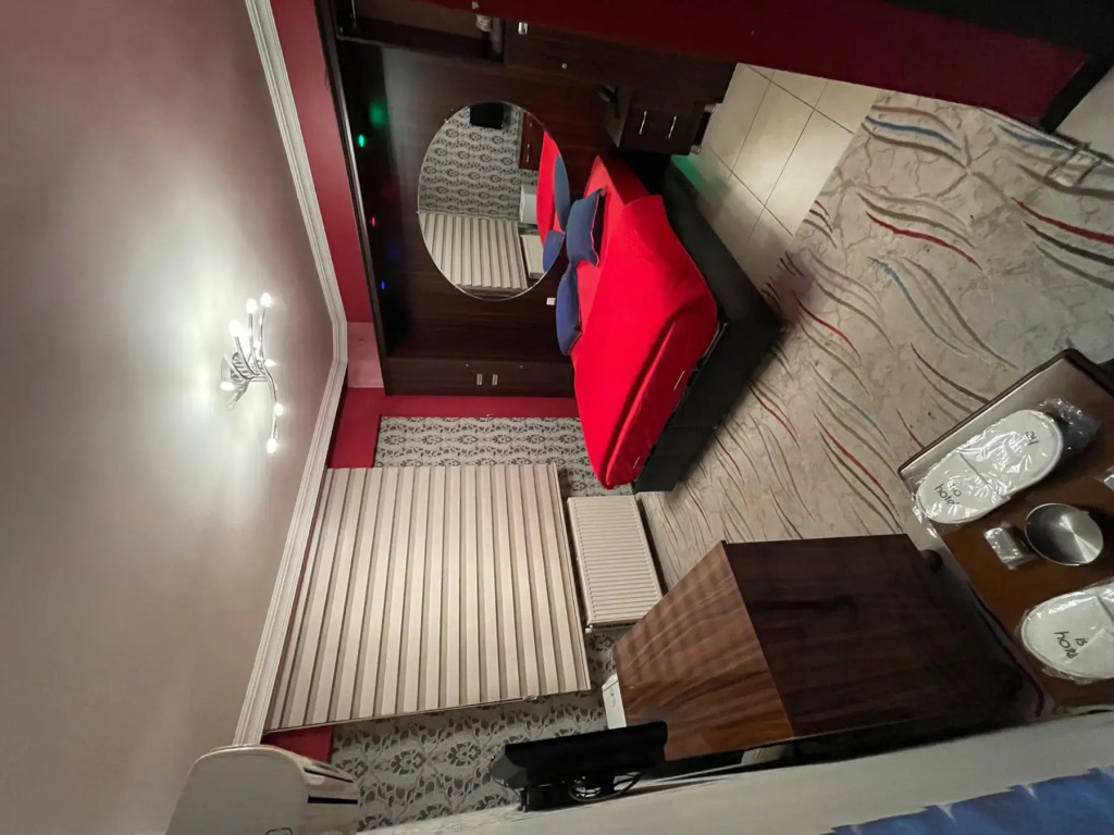 Iso Otel
