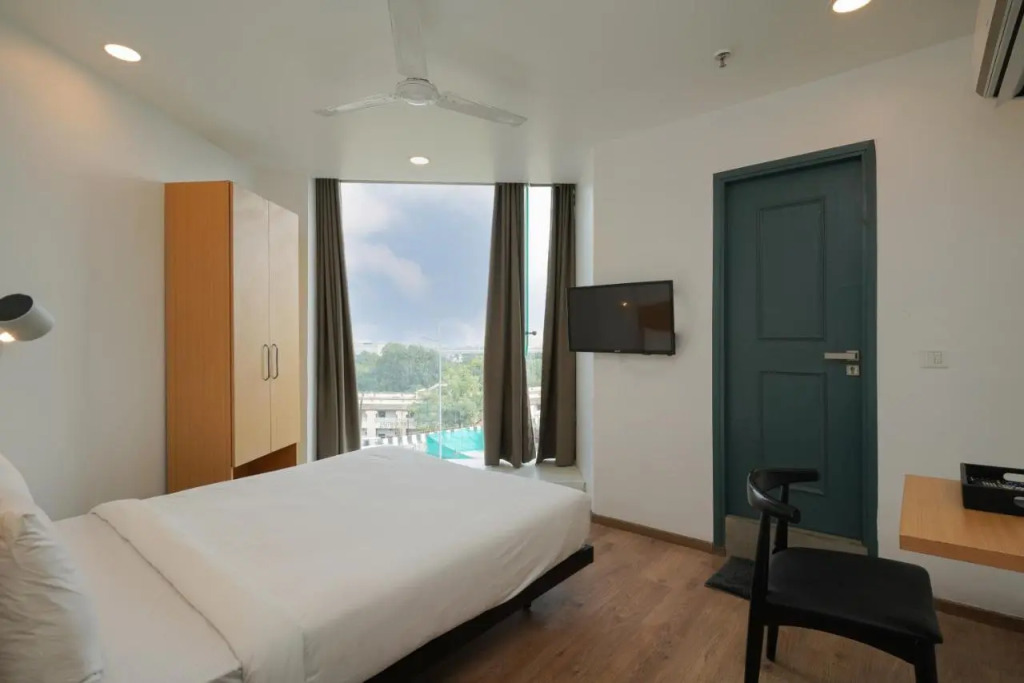 Uptown Hotel