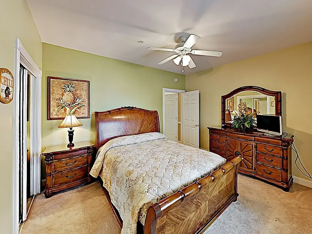 New Listing! Centrally Located W/ Pool 3 Bedroom Condo