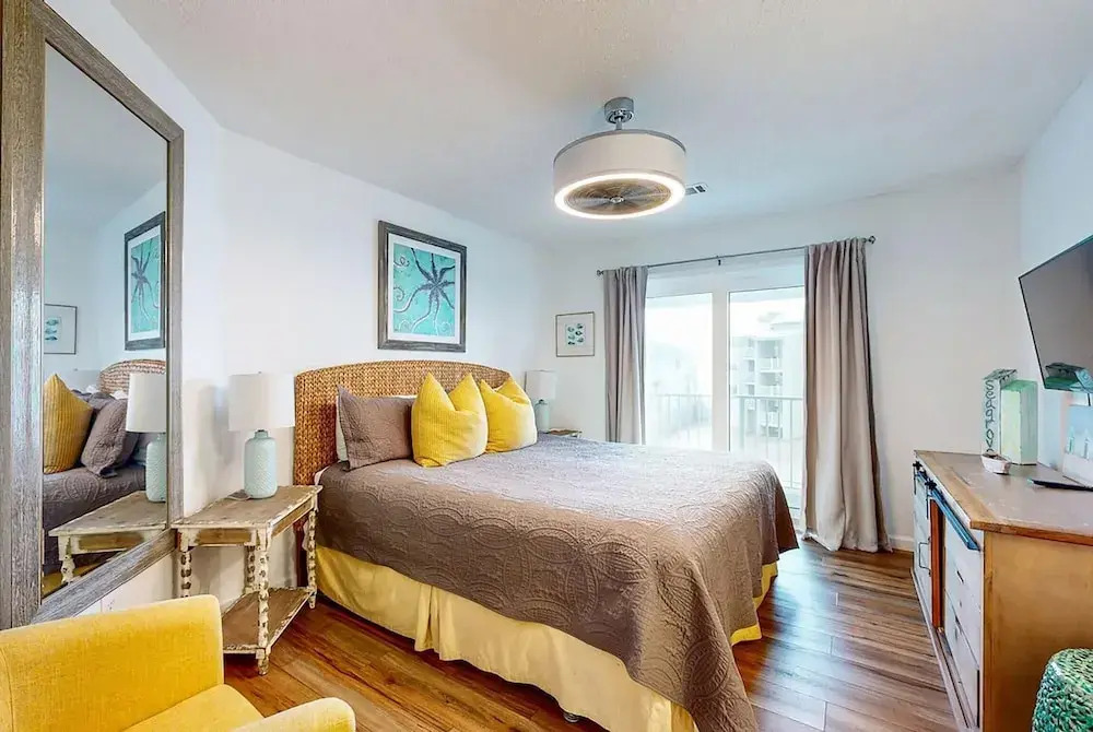 Beachside Villas 832