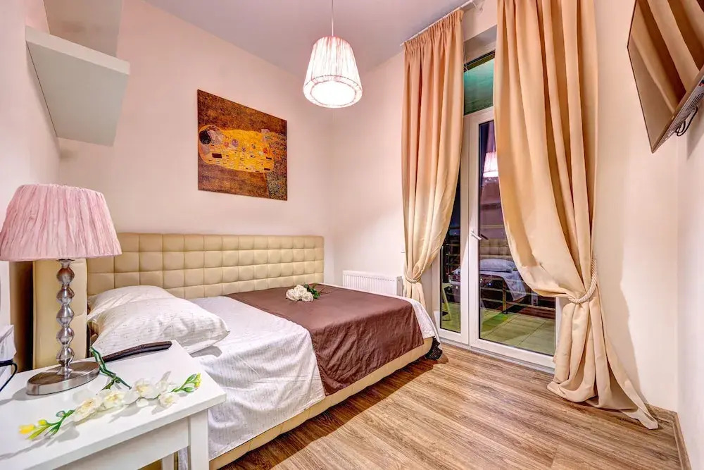 Apartment Anri Barbusa 53-105
