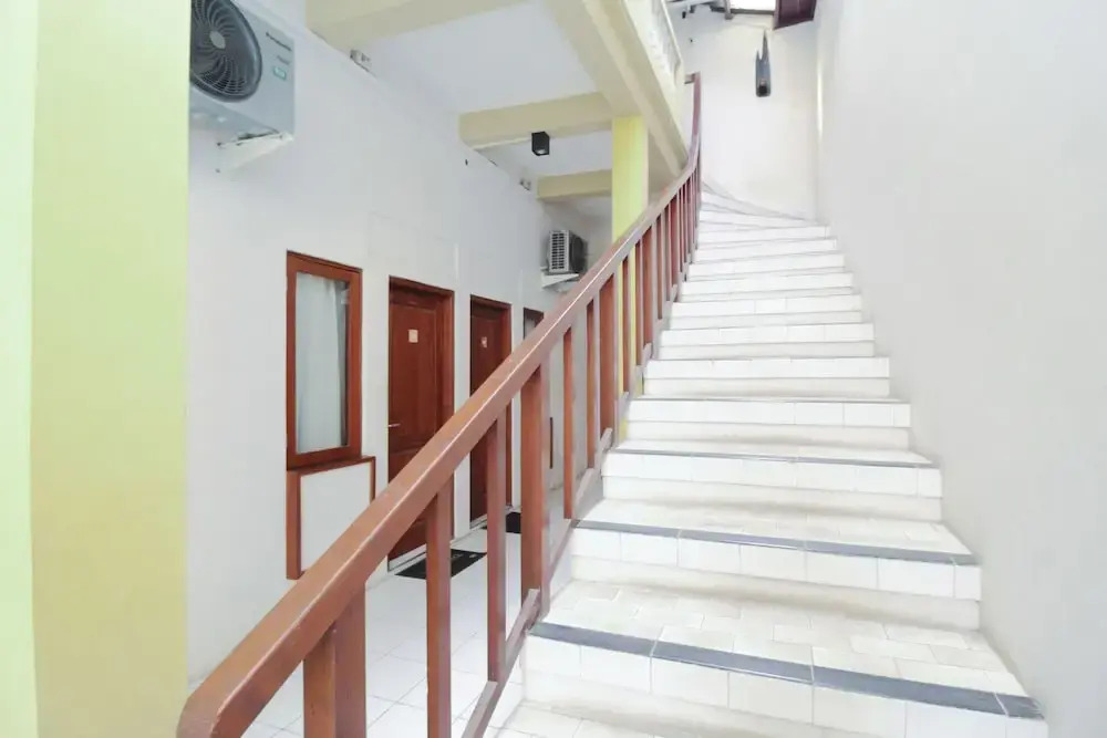 Airy Stasiun Semarang Tawang Letjen Suprapto 44