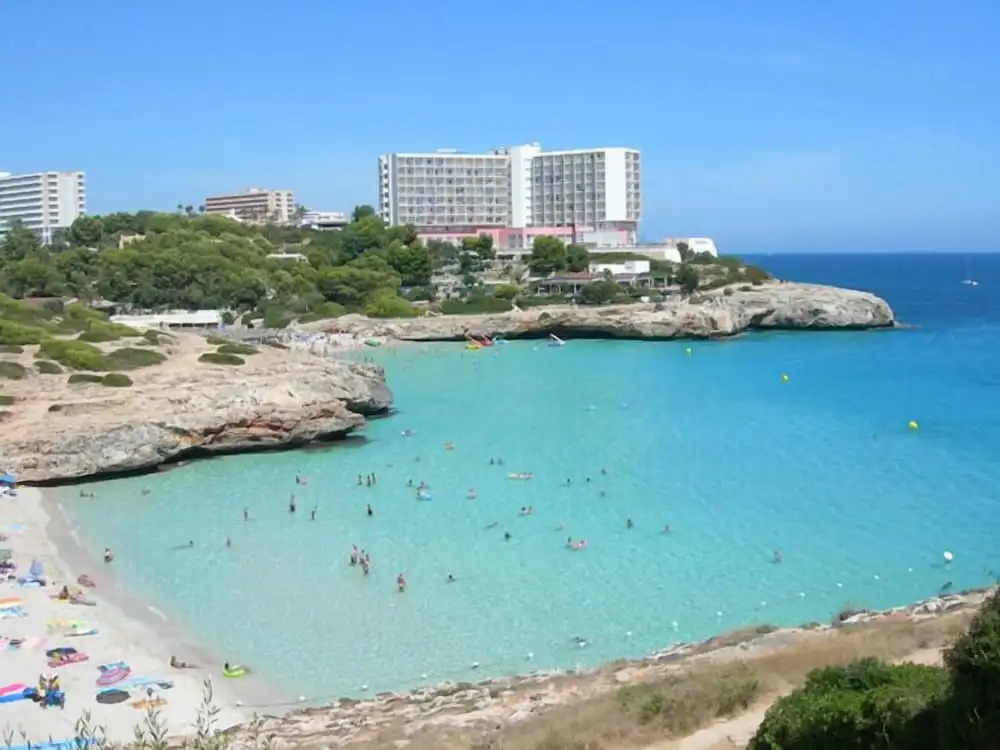 Bella Maria Apartments & Pool Club