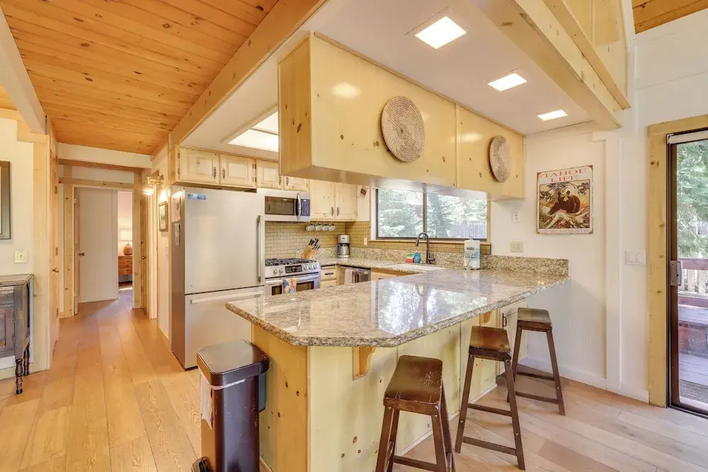 2 Mi to Skylandia Beach: Tahoe City Home w/ Deck